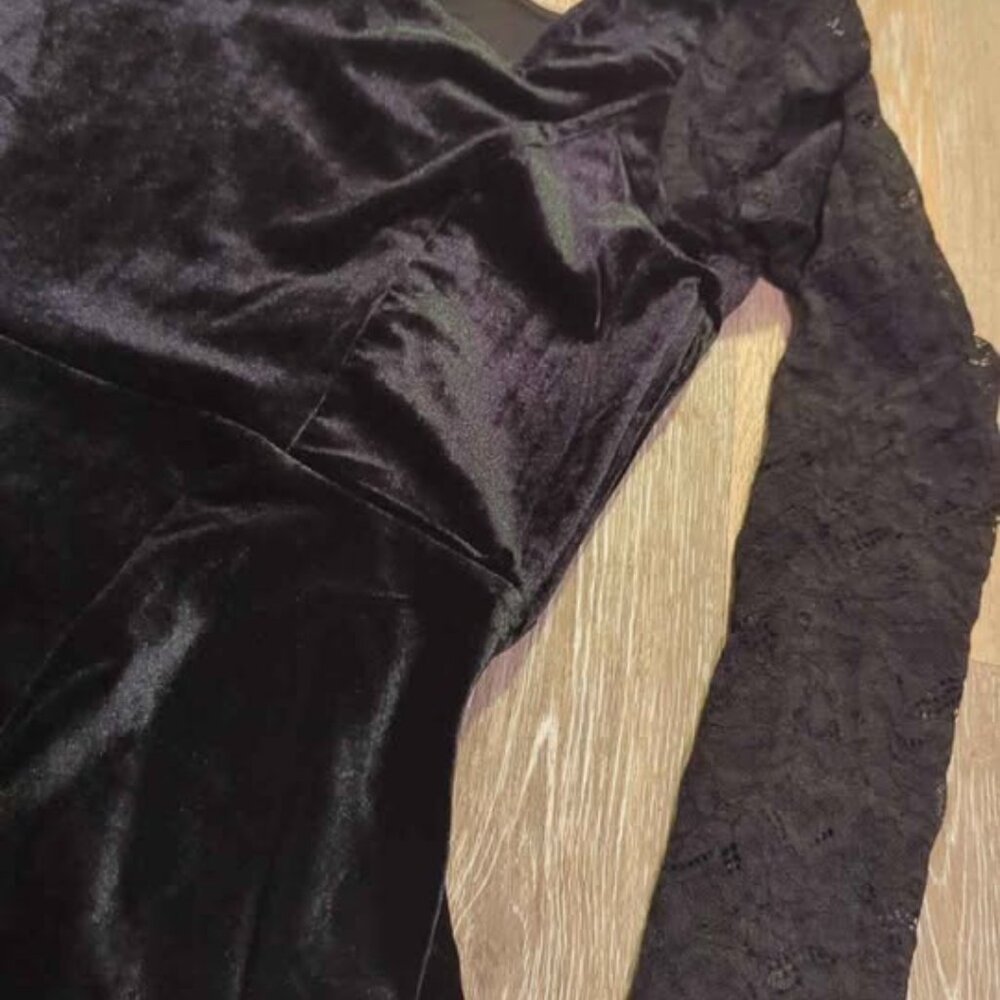 Disturbia vice lace sleeve velour mini dress size 10 new - Picture 3 of 6